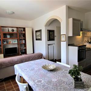 Porzione di Casa In Vendita a Viano