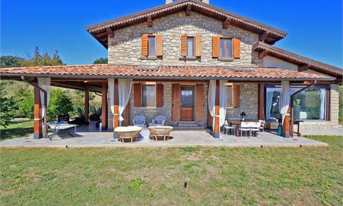 Splendida villa in posizione panoramica