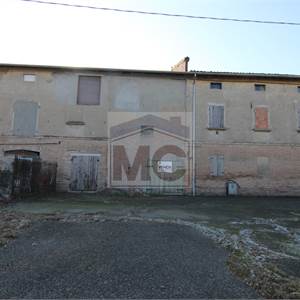 Rustico/Casale In Vendita a Reggio nell'Emilia