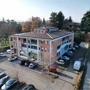 Ufficio In Affitto a Scandiano
