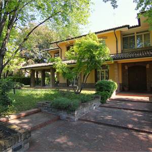 Villa In Vendita a Scandiano