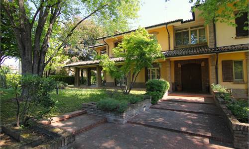 Villa In Vendita a Scandiano