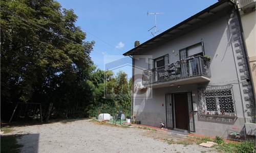 CASALGRANDE PORZIONE DI CASA RISTRUTTURATA 