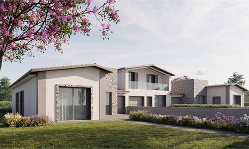 NUOVA VILLA SU UN UNICO PIANO CON CIRCA 900 MQ GIARDINO