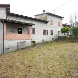 Casa singola In Vendita a Canossa