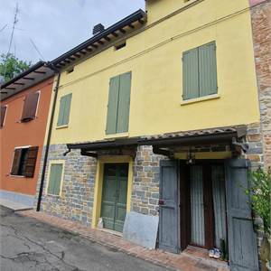 Porzione di Casa In Vendita a Scandiano
